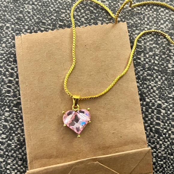 Pink heart necklace - Picture 2 of 3